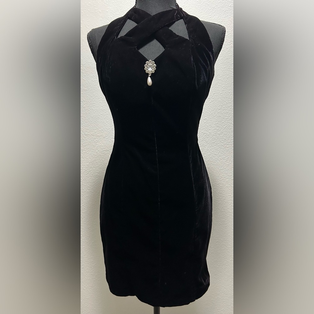 LA Glo Velvet Dress - 3/4 - Black - Used